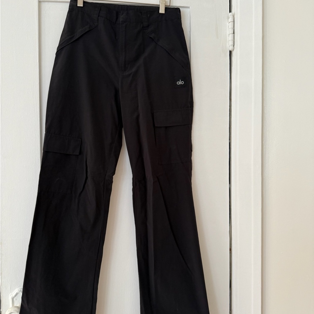 Alo  Women’s Black Cargo Pants